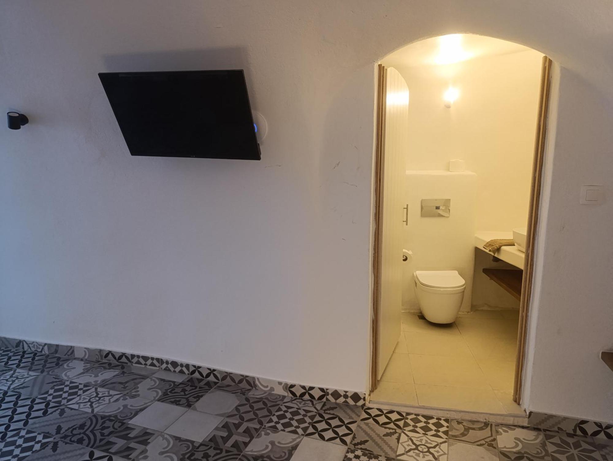 Cycladic Center Cave Rooms Fira  Exterior foto